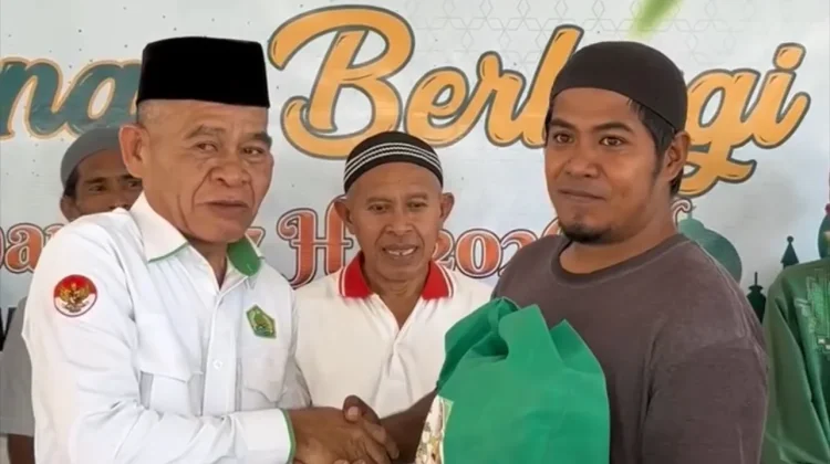 Kanwil Kemenag Maluku Utara Berbagi Sembako Ramadan