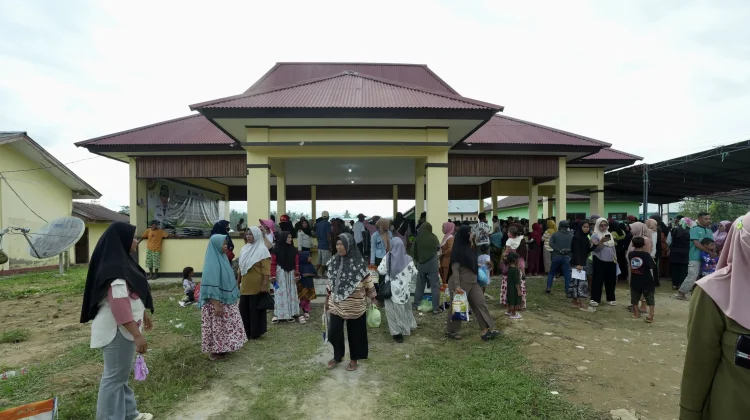 Bupati Halteng Borong 1000-Paket Pangan Murah Bagikan Masyarakat