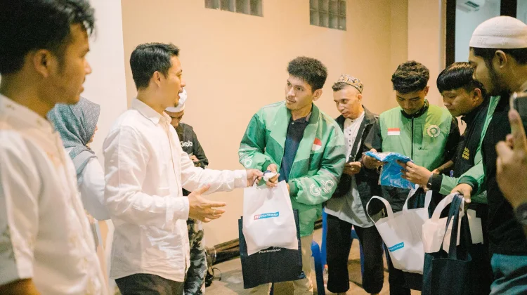 Pertamina Berbagi bersama Anak Yatim, Ojol dan UMKM