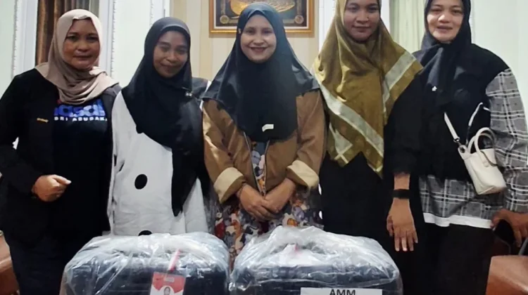 Yayasan Nasab Berangkatkan Dua Warga Ternate Umrah Gratis