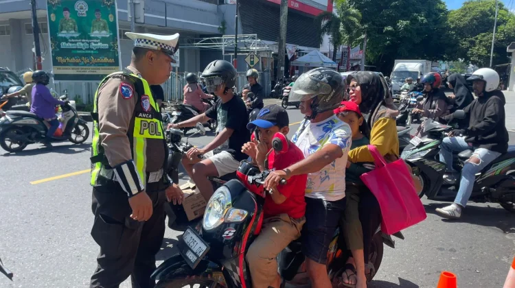 Ops Ketupat Kieraha, Polres Ternate Pastikan Arus Lalu Lintas Aman dan Lancar