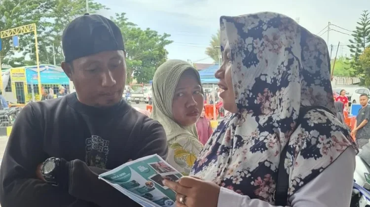 Gerakan Ayah Teladan Indonesia Edukasi Pemudik di Pelabuhan Ternate