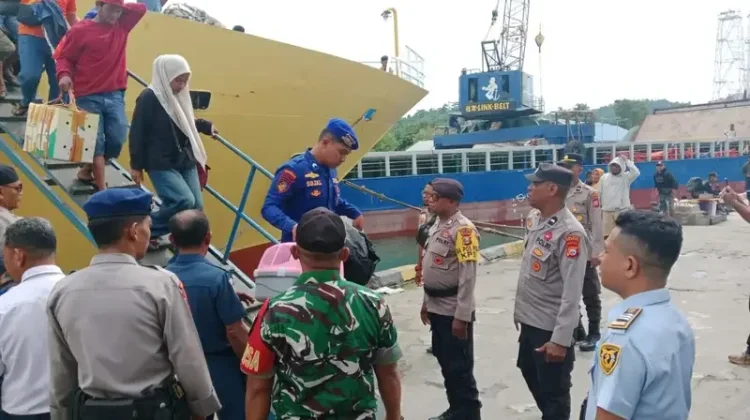 Pengamanan Pos Terpadu Pelabuhan Sanana Berjalan Kondusif