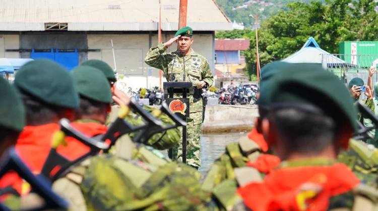 Danrem Pimpin Upacara Penerimaan Satgas Mobile RI–PNG Yonif 732/Banau