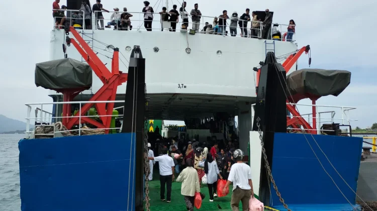ASDP Ternate Berlakukan Ekstra Trip Kapal Ferry Selama Momen Lebaran
