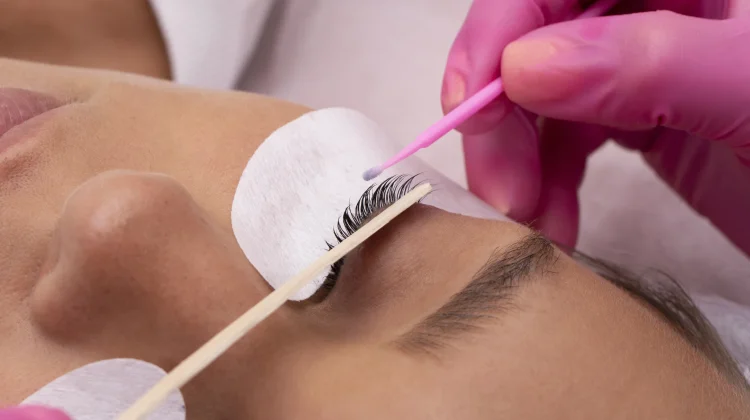 Mengenal Perbedaan Lash Lift dan Eyelash Extension
