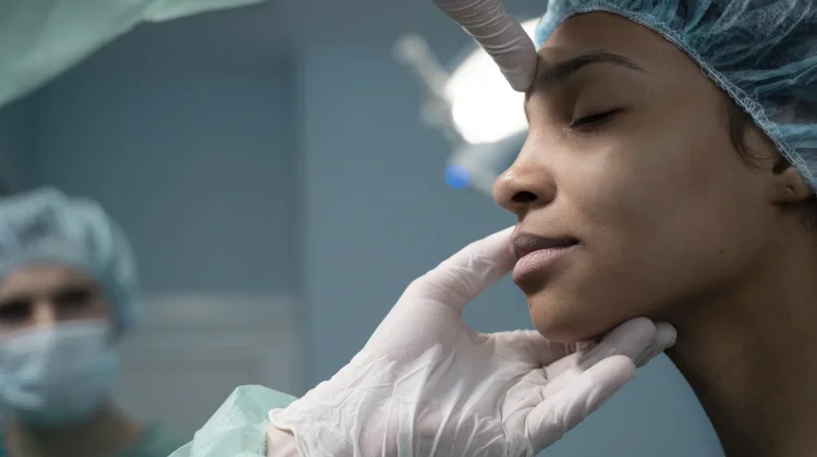 Mengenal Rhinoplasty, Teknik Bedah Hidung