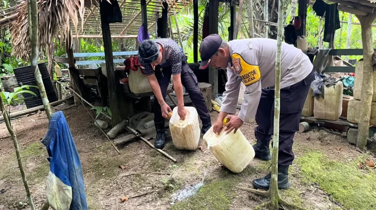 Polres Halteng Musnakan Tempat Produksi Miras Tradisional