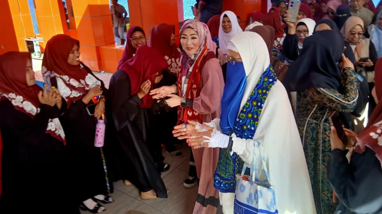 Pemkot Tidore dan BKMT Jemput Penceramah Angelina Sondakh