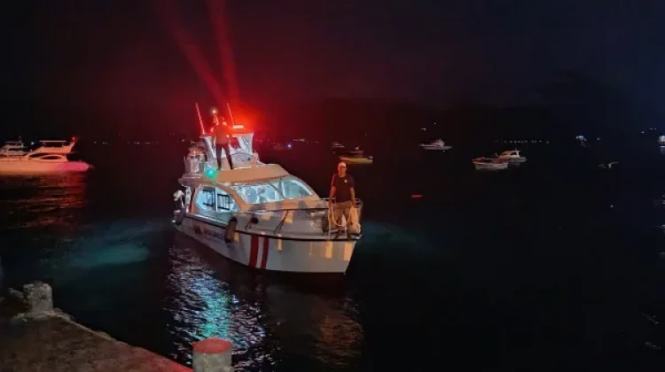 Ambulans Laut Andalan Bahim Resmi Layani Rujukan Wilayah Pulau