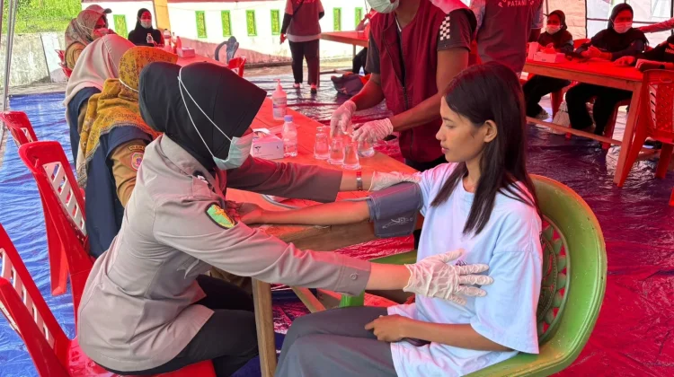 Wujudkan Kepedulian, Polri Layani Kesehatan Warga Pengungsian Sidenbopo