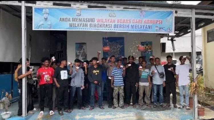 Peduli Polri ke Masyarakat Melalui Pelayanan SIM Gratis di Sibenpopo