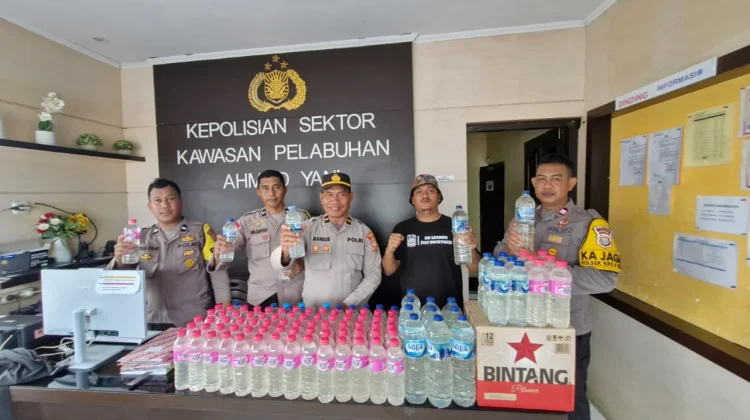 Polsek KP3 A Yani Gagalkan Penyelundupan Miras dari Manado