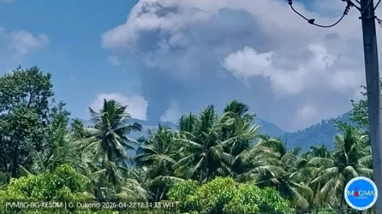 Gunung Dukono Alami Erupsi Setinggi 1.300 Meter