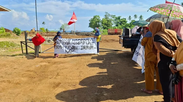 Blokade Jetty PT JAS, Warga Fayaul Tuntut Keadilan Lingkungan Pesisir