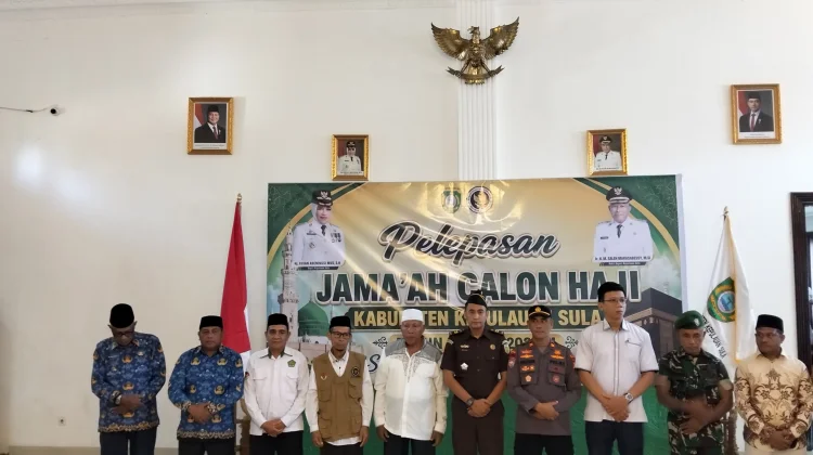 Belasan JCH Kepulauan Sula Diberangkatkan ke Ternate Gunakan Pesawat Trigana Air