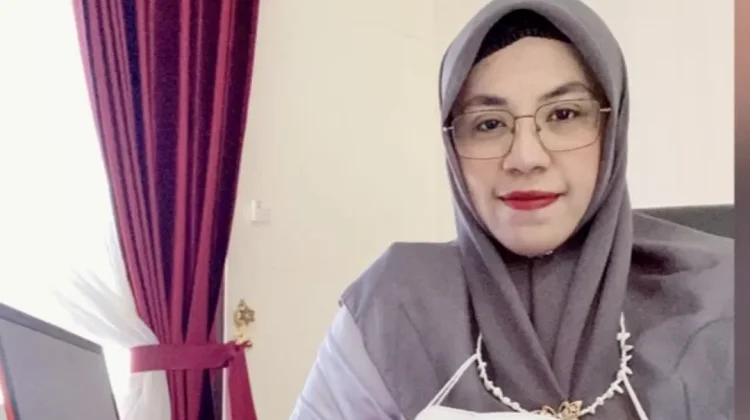 Rosita Alkatiri Jadi Plt Direktur RSUD Chasan Boesoirie Gantikan Alwia