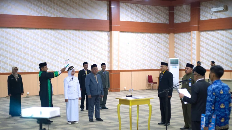 Sekda Morotai Lantik Pejabat Administrator, Tekankan Integritas Kinerja