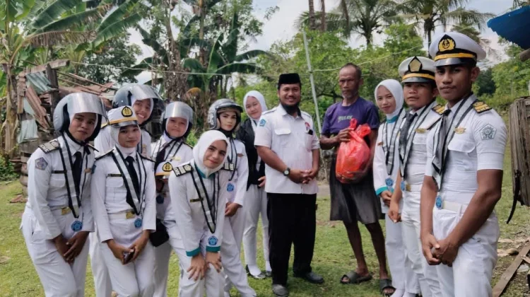 Bukan Corat-Coret Kelulusan SMK Maritim Muhammadiyah Haltim Gelar Aksi Sosial