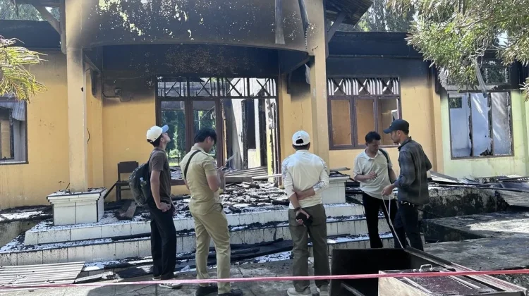 Dikbud Malut Gerak Cepat Identifikasi Kerusakan SMAN-7 Ternate yang Terbakar