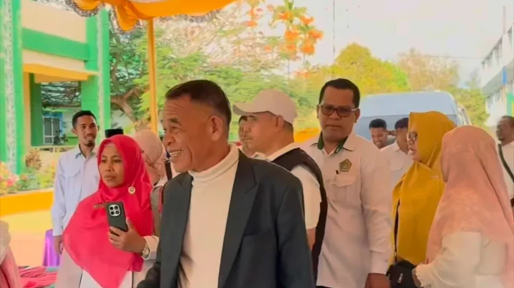Amar Manaf Tinjau Madrasah Penerima Bantuan PHTC SBSN