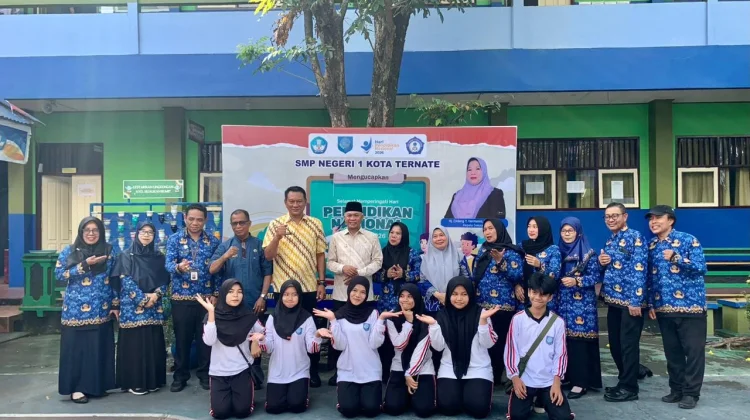 Wawali Ternate Pantau Hari Terakhir UAS SMP