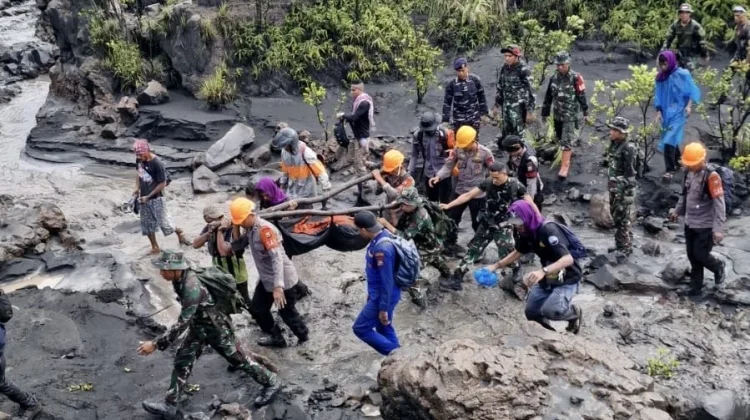 Satu Pendaki Dukono Ditemukan Meninggal, Dua WNA Masih Dilakukan Pencarian