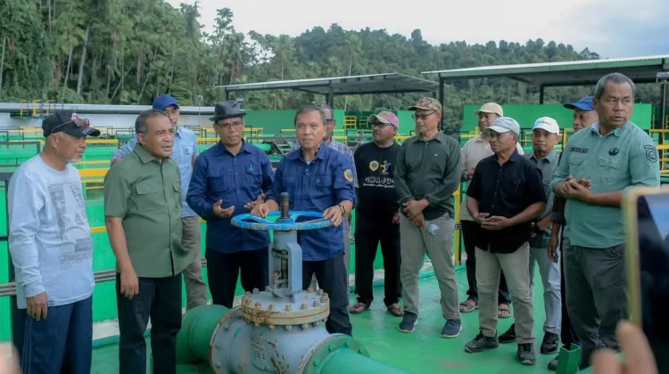 Bupati Halteng Tinjau Uji Coba Distribusi Air Bersih Weda