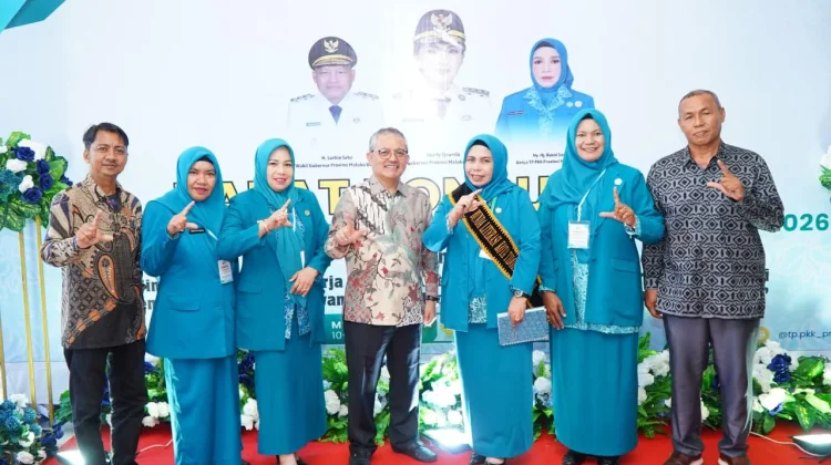 Dikukuhkan sebagai Bunda Literasi Tidore, Rahmawati Siap Kampanyekan Literasi