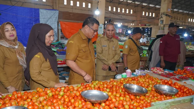 Sekda Pastikan Pasokan Bapok di Tidore Tetap Aman