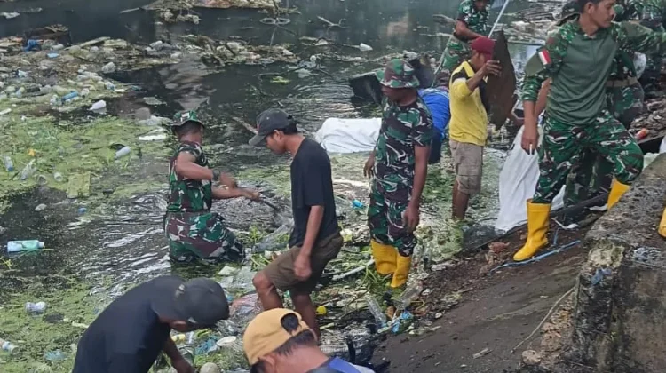 DLH dan Kodim Bersihkan Lingkungan Rusunawa di Gamalama
