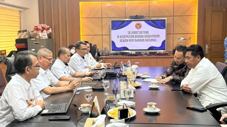 Bupati Haltim Gandeng Kemenhan, Fokus Keamanan dan Vokasi
