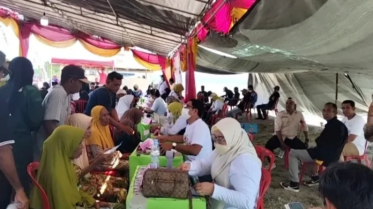 Jurnalis Kepulauan Sula Gelar Kegiatan Pengobatan Gratis