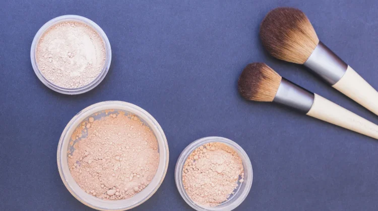 Mengenal Perbedaan Loose Powder dan Setting Powder