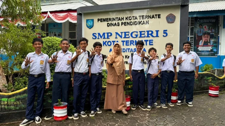 Home Visit SMPN 5 Ternate Cegah Siswa Putus Sekolah
