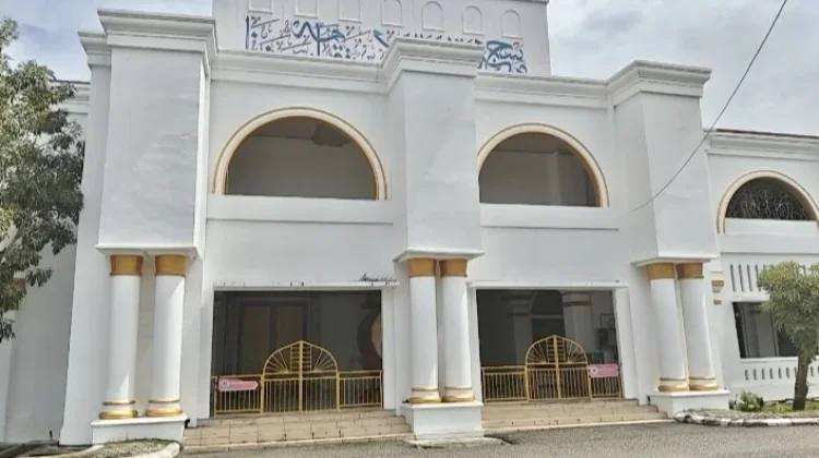 Pemda Sula Pusatkan Salat Idul Adha di Masjid Al Istiqomah Sanana