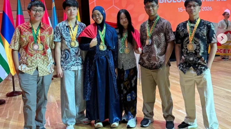 Tim Biologi Indonesia Raih Prestasi Gemilang di OIBO 2026
