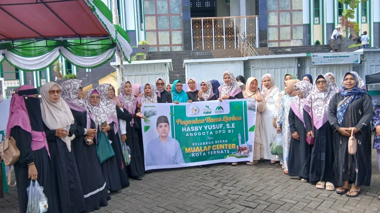 Hasby Yusuf Salurkan Kurban untuk Mualaf Center Ternate