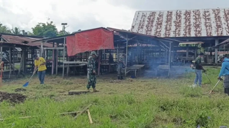 Koramil Tobelo Gelar Jumat Berkah Bersama Warga Kusuri
