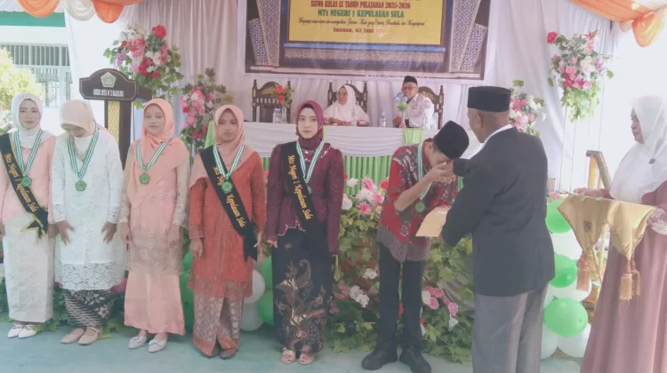 Ratusan Siswa MTsN 1 Kepulauan Sula Lulus
