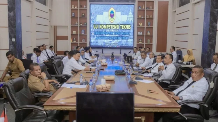 Bupati dan Wakil Bupati Halteng Uji Kompetensi JPT Pratama