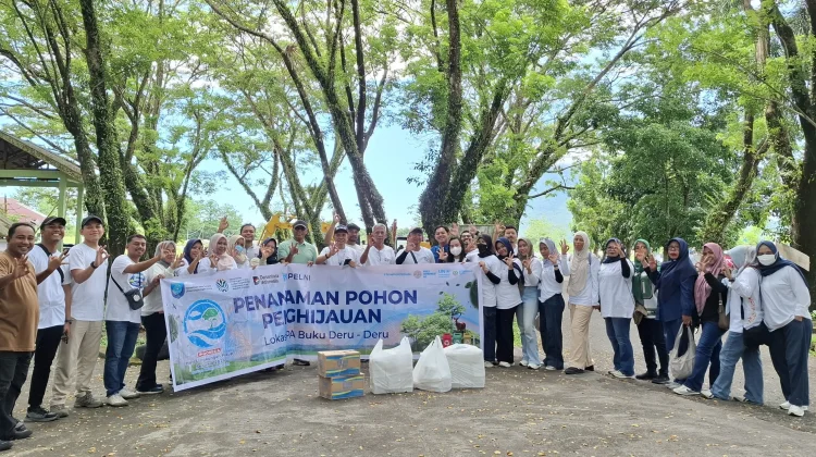 DLH dan PELNI Gelar Tanam Pohon di TPA Takome