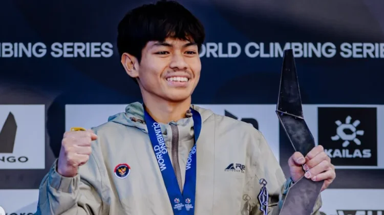 Putra Tri Ramadani Ukir Sejarah Emas Lead di Praha 2026