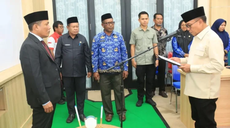 Bupati Halteng Lantik Hairudin Amir Sebagai Direktur Perumda Tirta