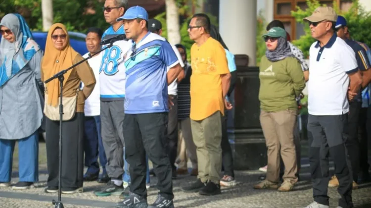 Kurvei Serentak Warnai Apel Pagi Pemkab Halteng, ASN Diminta Jaga Semangat Gotong R