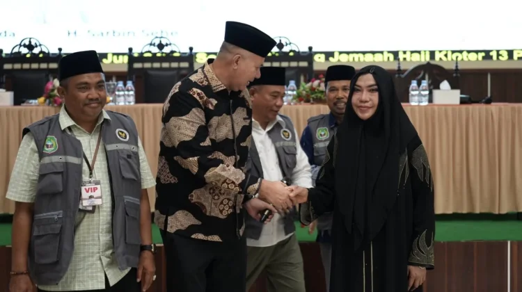 Suasana Haru Warnai Penjemputan Jemaah Haji Maluku Utara