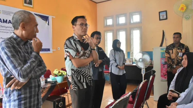 Sekretaris Kemendukbangga Dialog dengan Penyuluh KB di Tidore