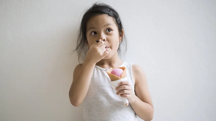 Benarkah Es Krim Bisa Bantu Turunkan Demam pada Anak? Ini Faktanya!