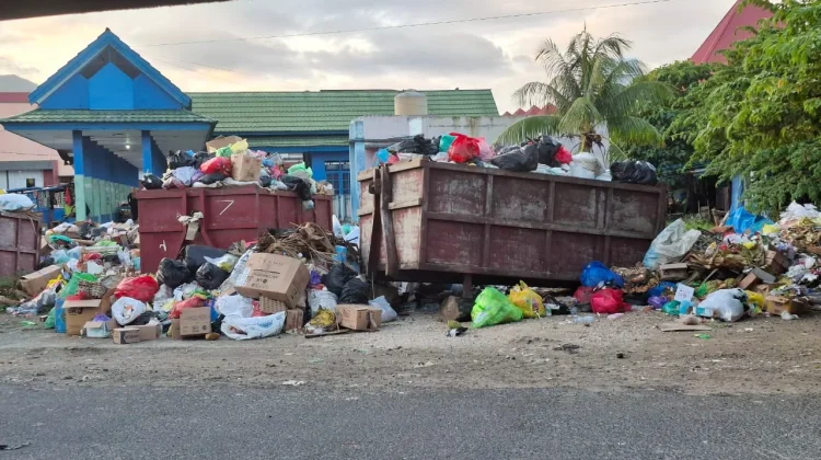 Sampah Menumpuk di Pasar Sarimalaha, DPRD Desak DLH Lakukan Pembersihan