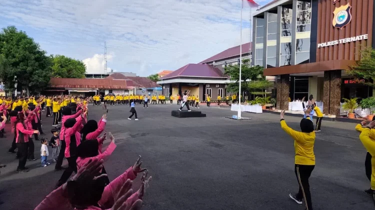 Polres Ternate Semarakkan Hari Bhayangkara Dengan Olahraga Bersama Personel